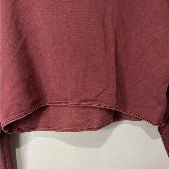 Nike Yoga Women's Burgundy Cropped Hoodie Modal Cotton Blend Medium - Picture 3 of 7
